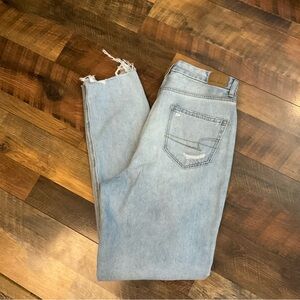 American Eagle Distressed Curvy Mom Jean 10 X-Long